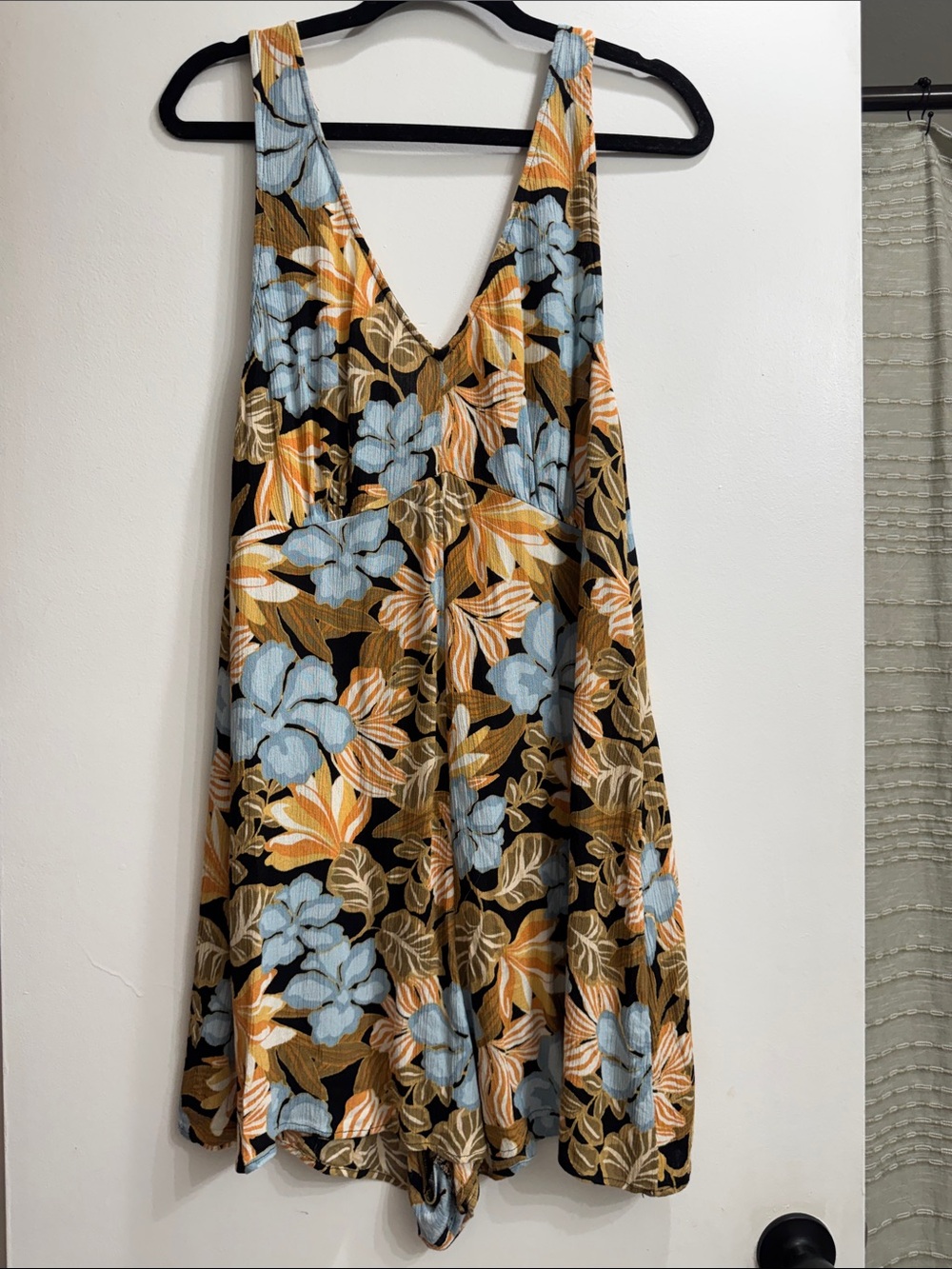 Floral V-Neck Jumper in Black, Blue & Tan